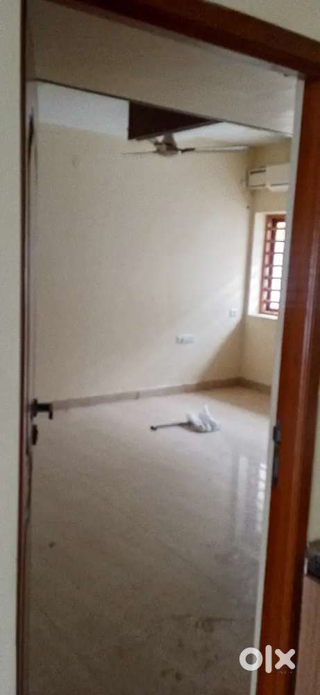 Besant nagar  3 bhk flat rental 90k