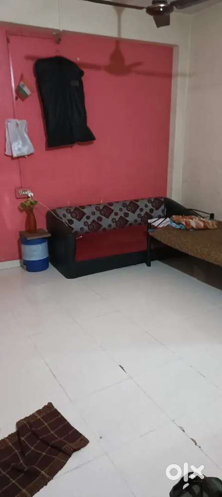 वन आर के फ्लॅट असून  रूम पार्टनर पाहिजे आहे