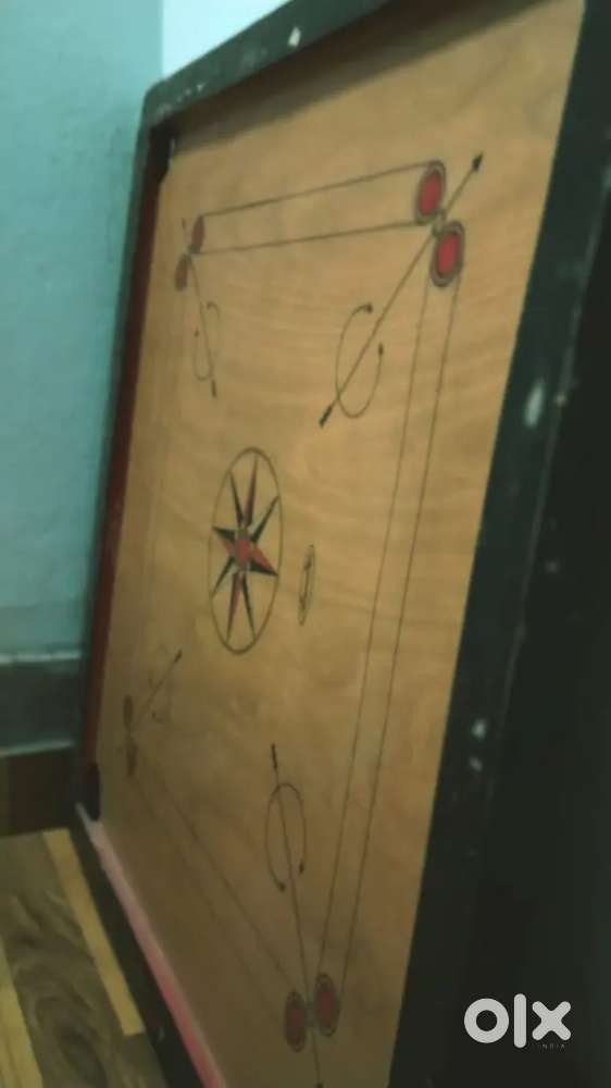 Classic Carrom Board (33cm)