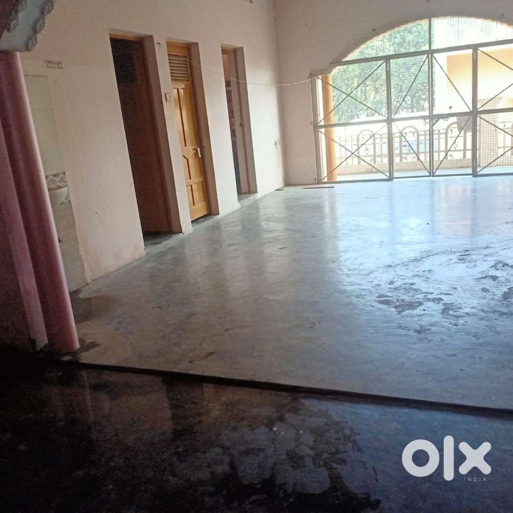 Single room with hall