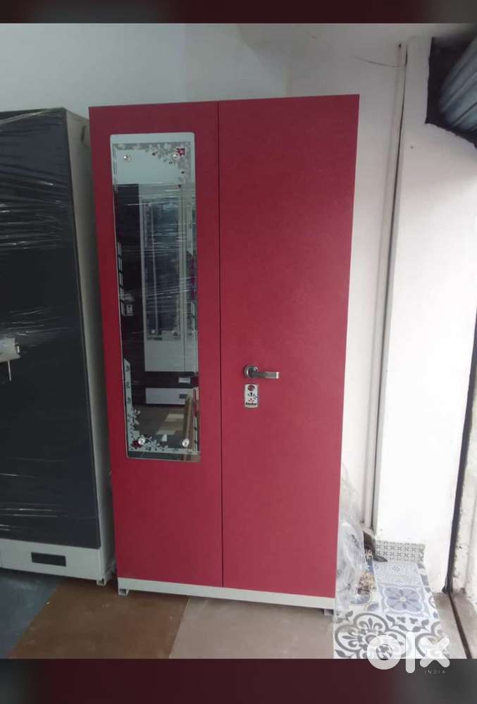 Heavy-Duty Metal Almirah