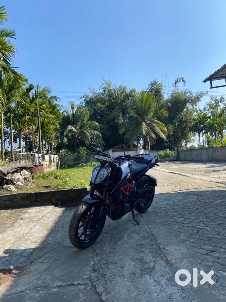 KTM DUKE 250 BS-6 (TWO TYRE BRND NEW )