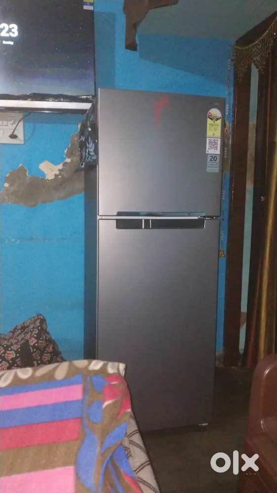 Double door fridge market price is 25000 buying date 29/9/2025