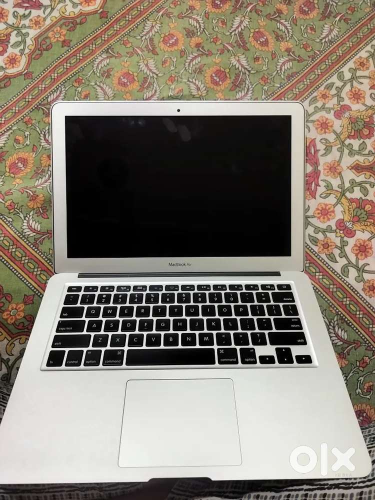 Urgent sell and charger available last price 15k