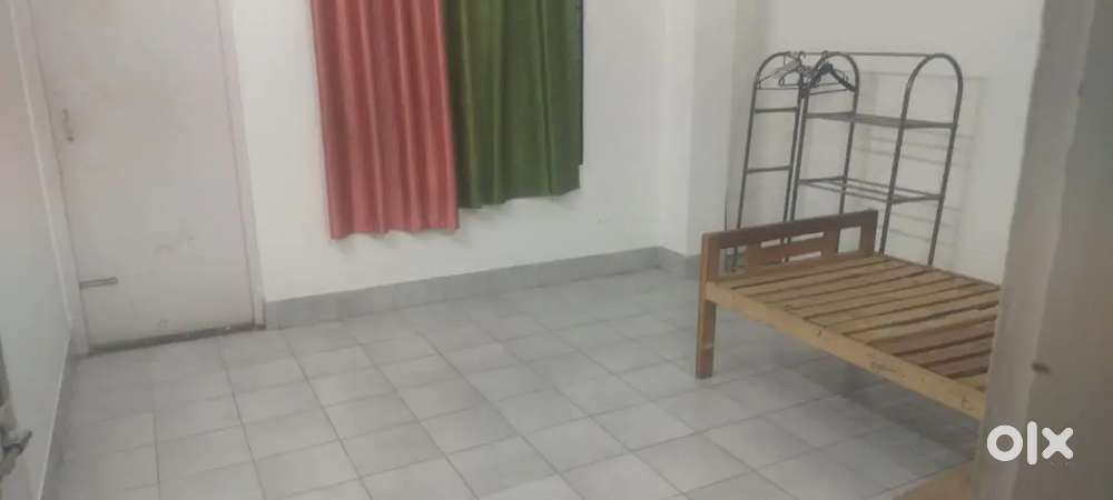 Looking for a male roommate, Wireless, beltola near KFC ,50m distance