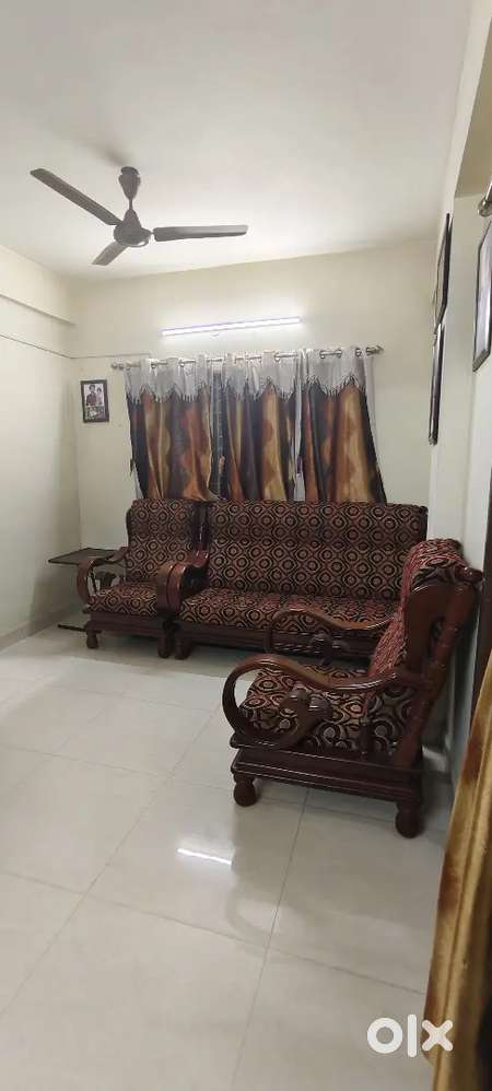 1105  SQFT 3 BHK  FLAT FOR SALE  VELACHERY DHANDEESWARAM