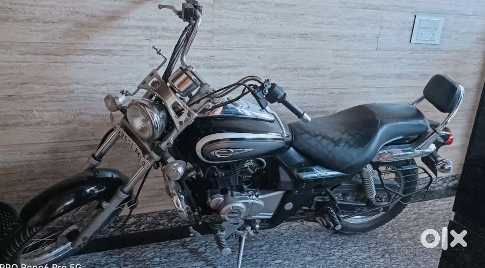 Bajaj Avenger 220 CC