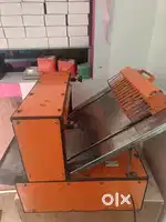 Bread slicer