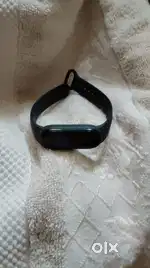 Earpod, power bank, smartwatch, goggles, dongle