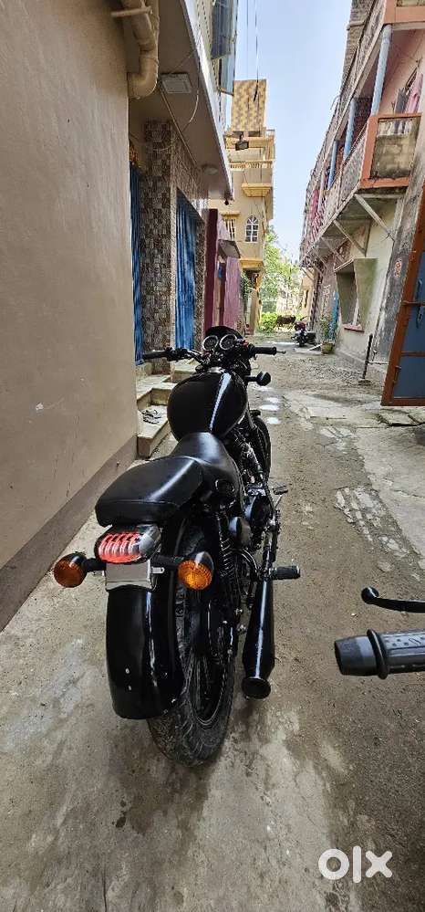 Bike is in very good condition singal hand bike