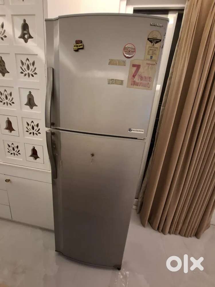 Refrigerator 339litres