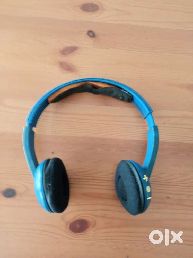 Skullcandy ear phone