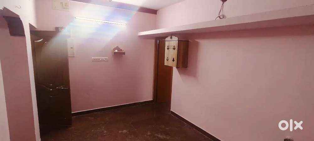 Kodambakkam 2nd floor 2bhk house for rent