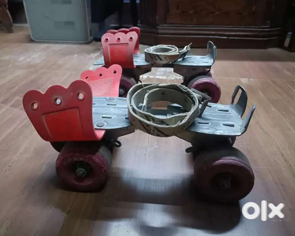 Beginner rolller skates for kids starting to learn