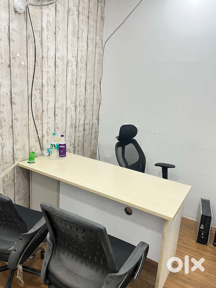 1,cabin 4-5 workstation new luxury office soace