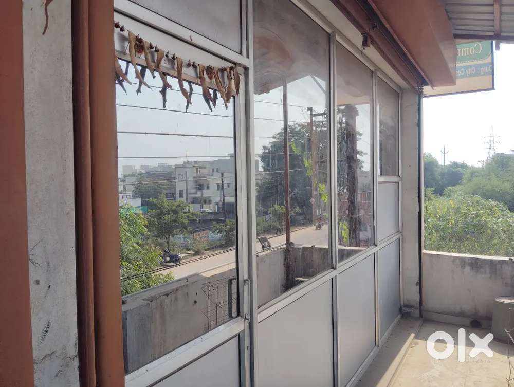 Jk complex rent se available hai