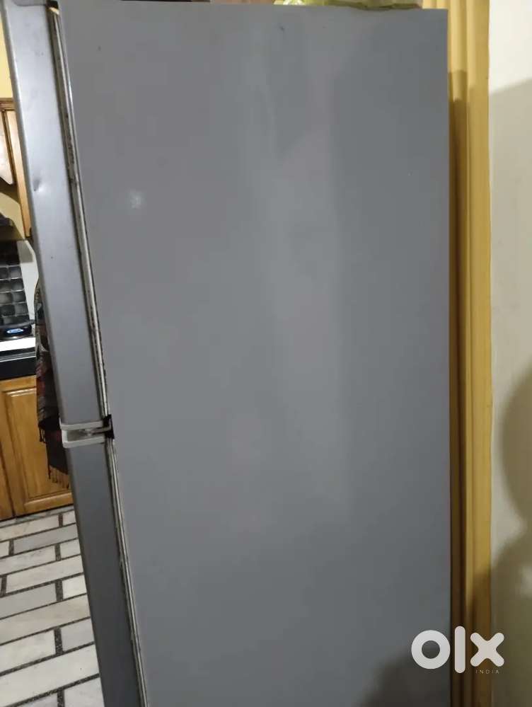Electrolux Double door fridge 280lt