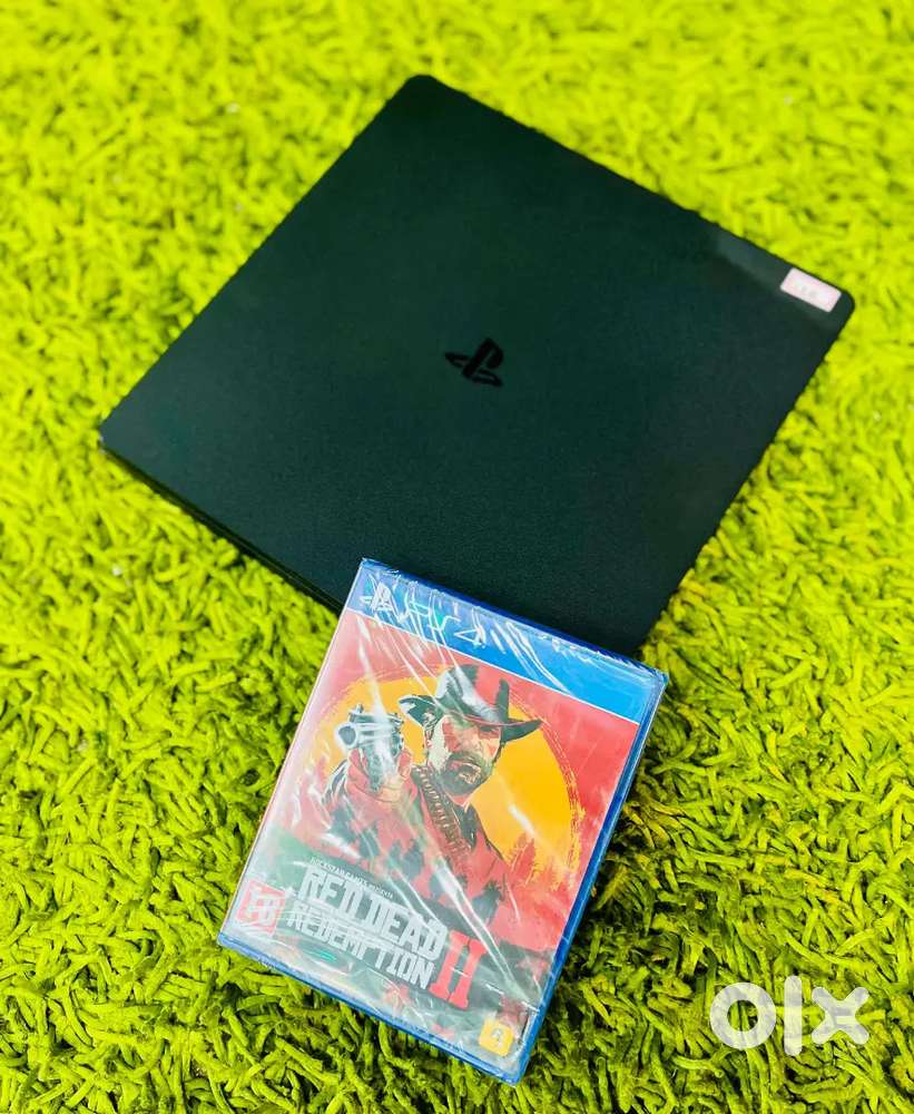 PlayStation 4 slim console box
