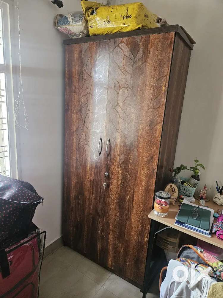 Wooden Almirah/Wardrobe for Sale
