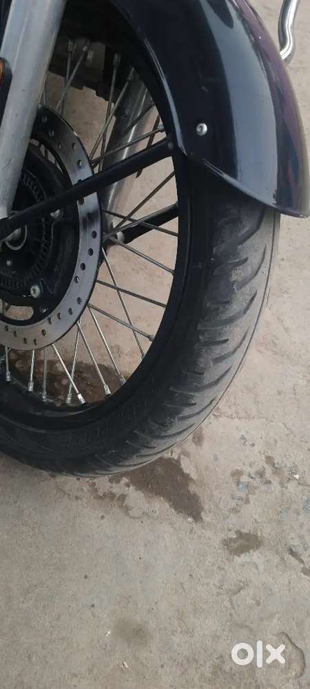 Company record pe gadi he new showroom condition