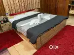 Hotel main har tareke ke job