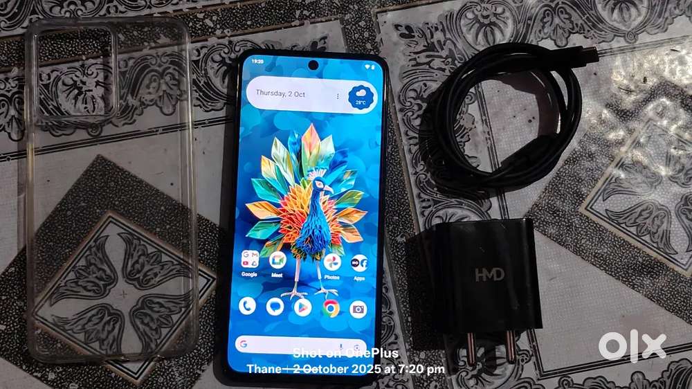 HMD crest 5G 6,128gb