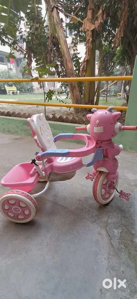 Kids Tricycle Pink White Color
