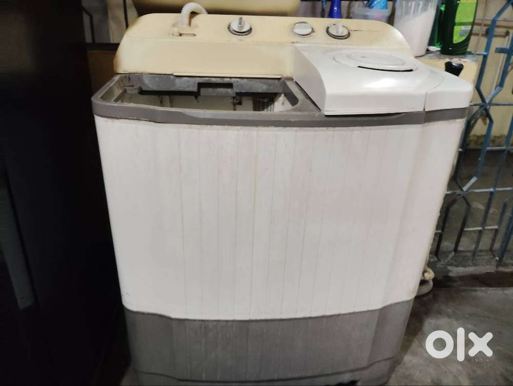 Lg 7 kg semi automatic Washing machine