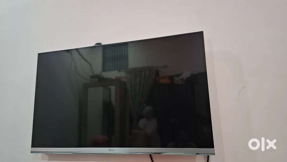 LG television