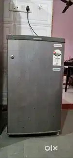 Mini single door refrigerator