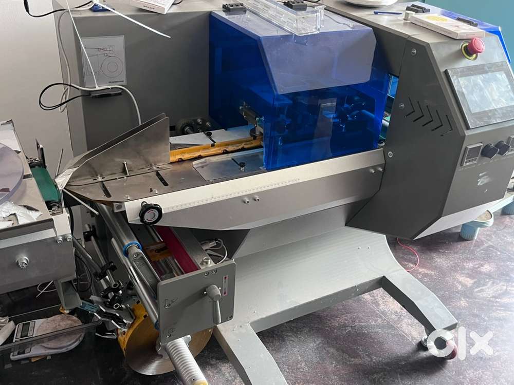 Automatic Flow wrap machine packing machine