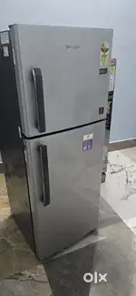 Whirlpool 240 litets double door fridge