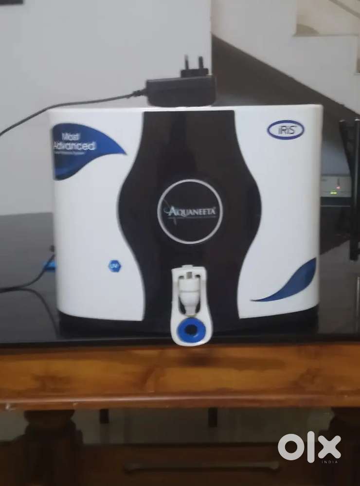 Less used water purifier for sale. Used less than 1 year