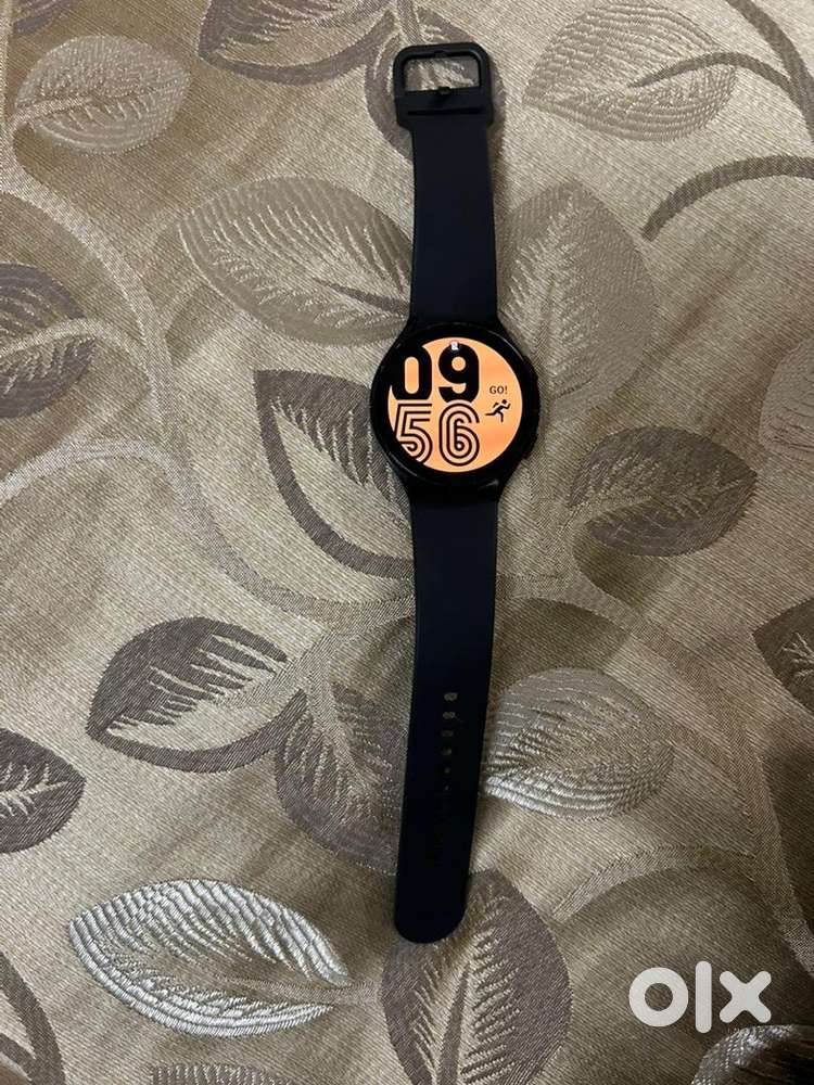 Samsung Galaxy Watch 4 for Sale - Excellent Condition, Great Price!