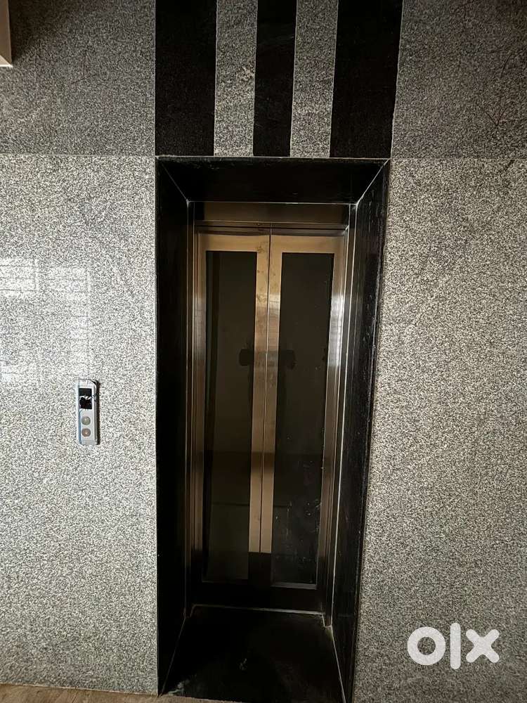 AR reality 89250 and .19908 Kodambakkam 3 BHK flat for rent with car p