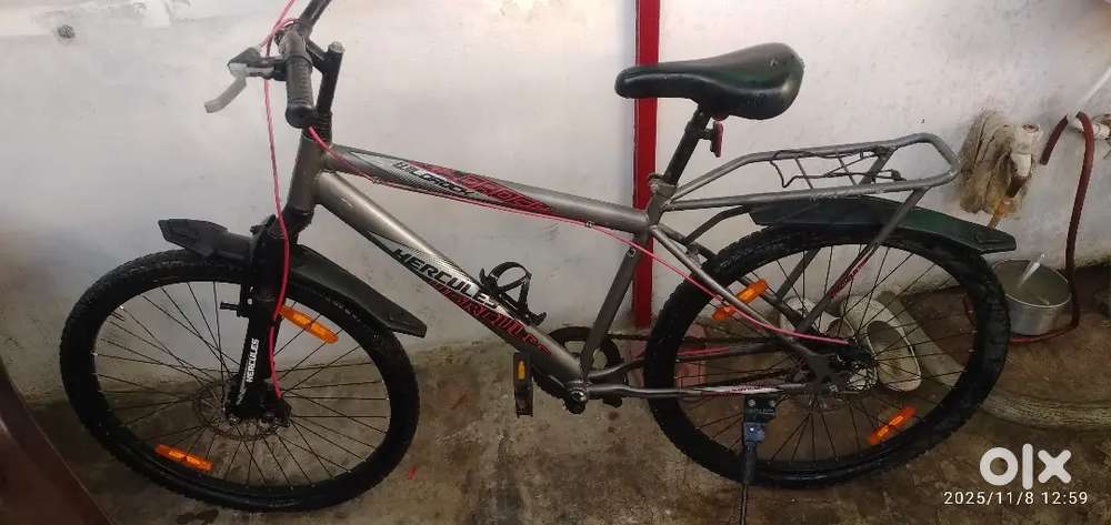 One hand and neat and clean cycle ful size