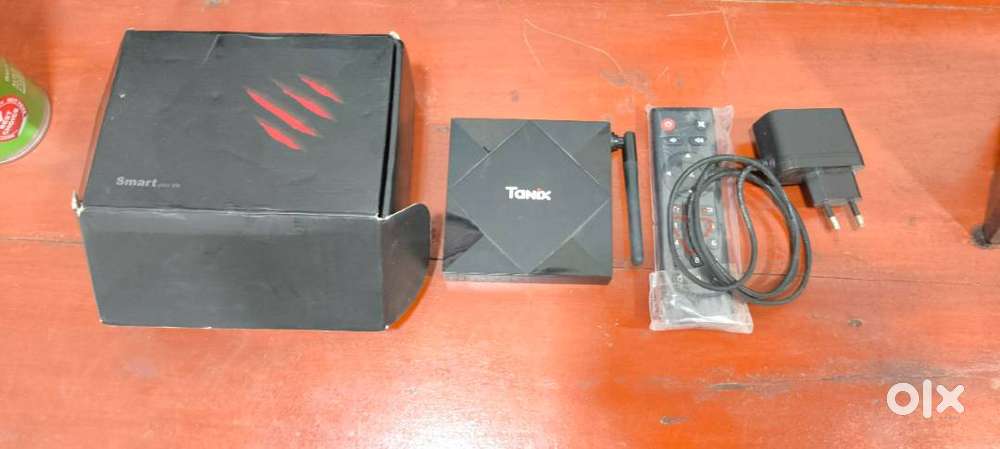 Projector and Android Smart Box Combo - Home Theatre system