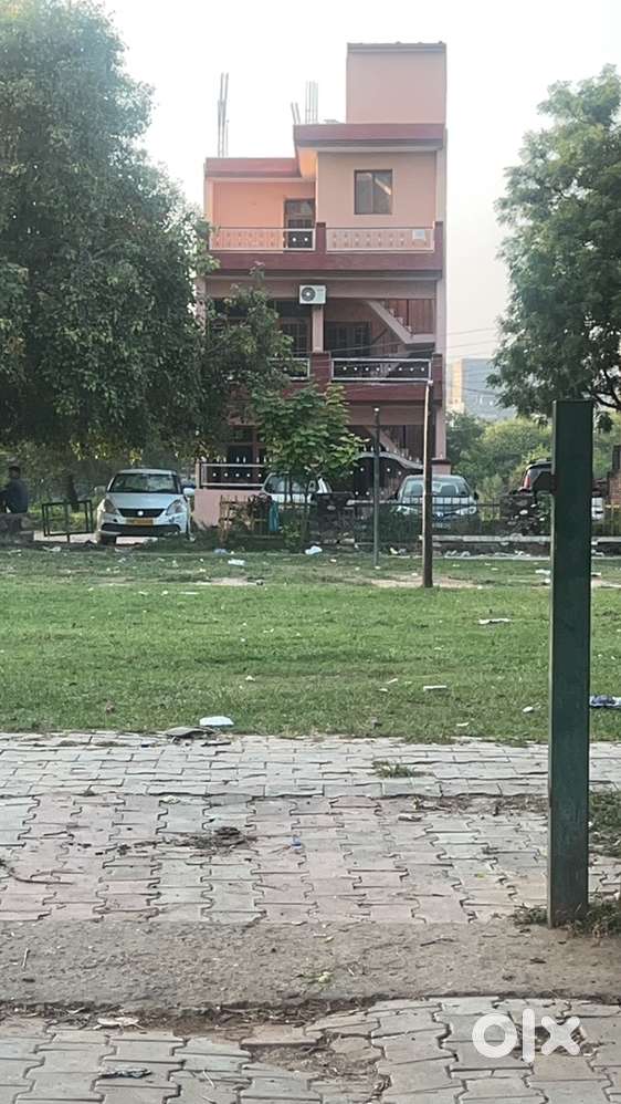 5 MARLA PLOT FOR SALE IN SECTOR 77 ON PRIME LOCATION OF AIRPORT ROAD