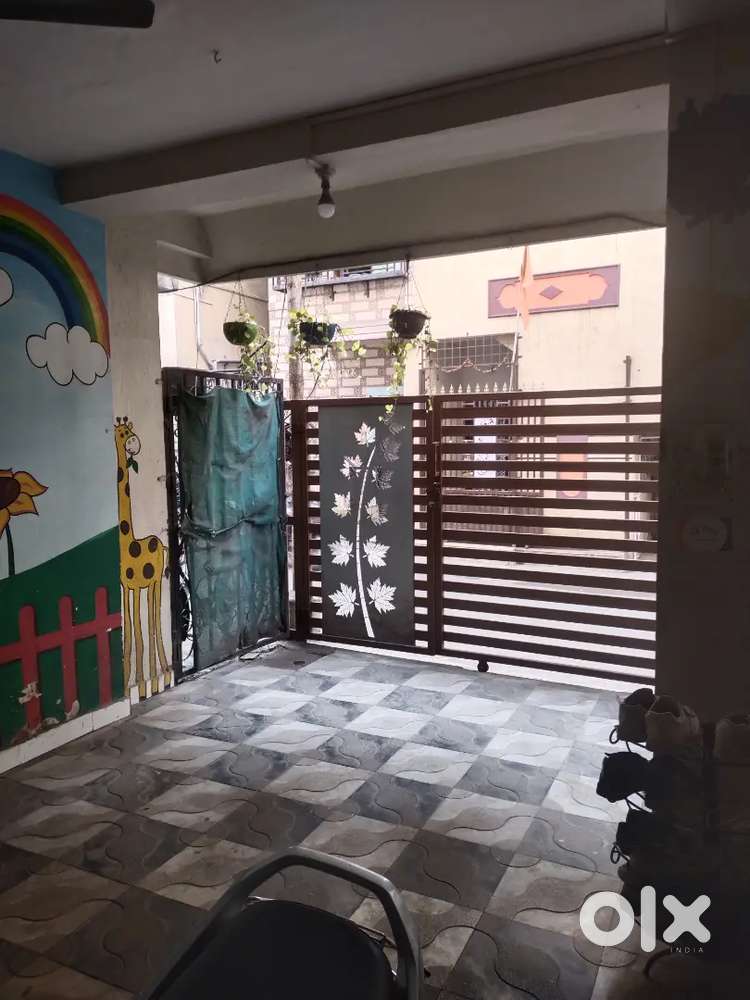 1 rk on rent bt kawade rd prime location