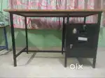 TABLE WITH DOUBLE DRAWER WITH KEY