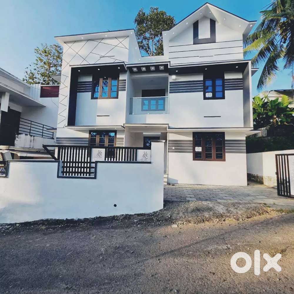 4 BHK KAZHAKOOTTAM NEAR MAGIC PLANET