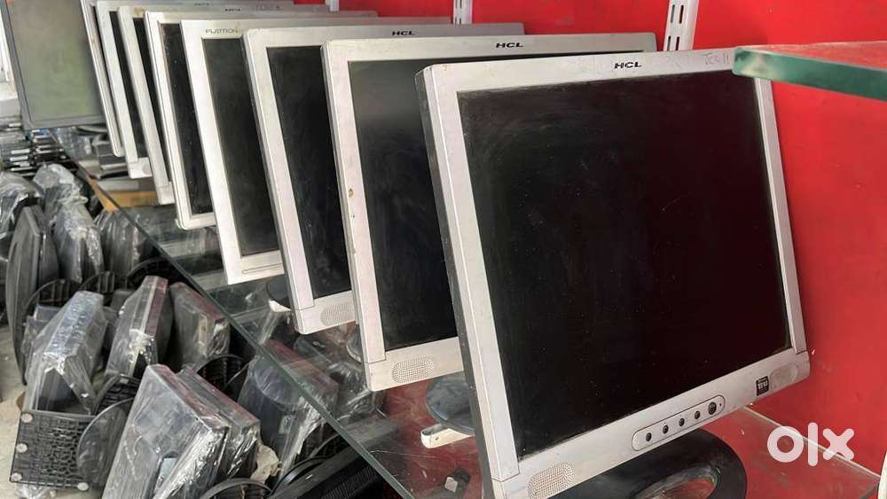LCD /  LED MONITORS QUANTITY AVAILABLE STARTING FROM ONLY RS 800