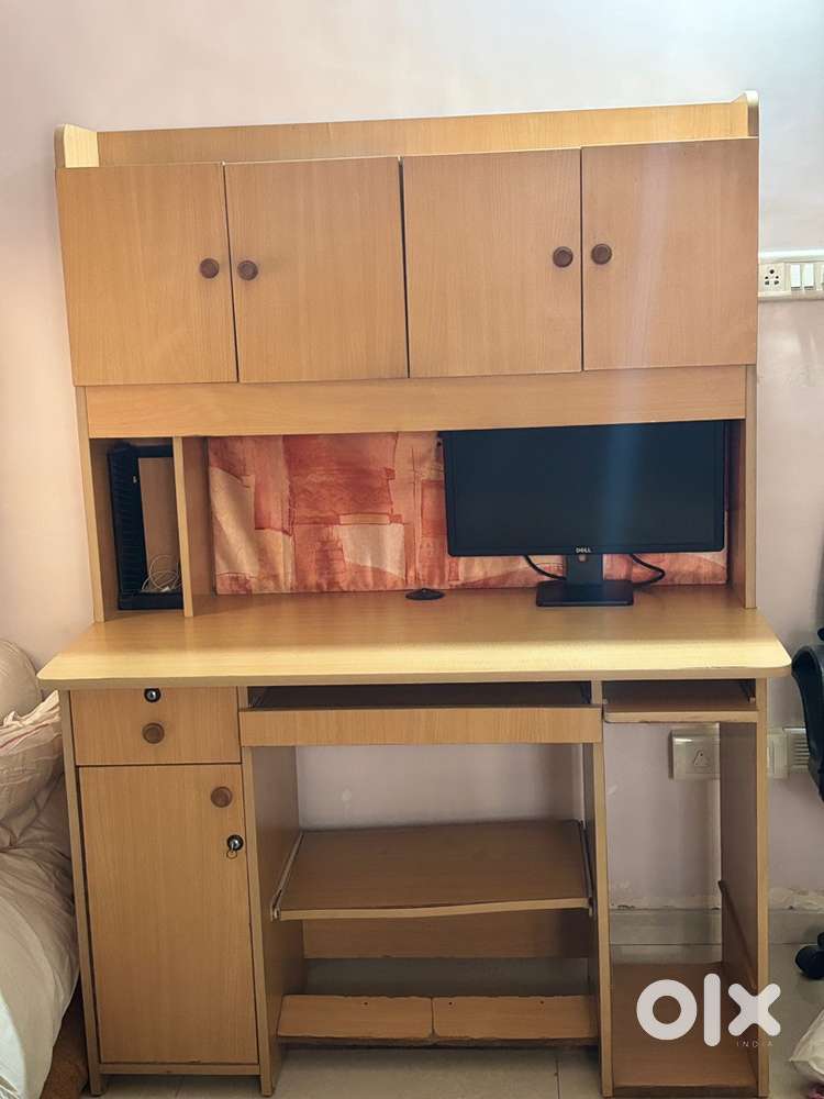 Wooden computer/study/work table