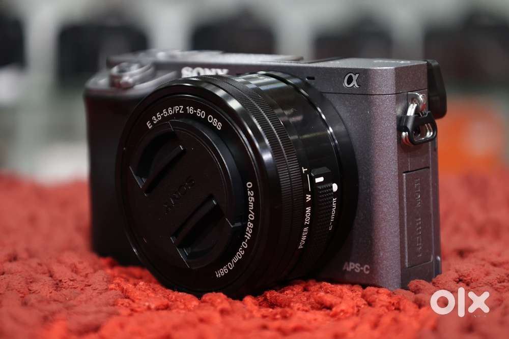 SONY A6000 CAMERA FOR SALE