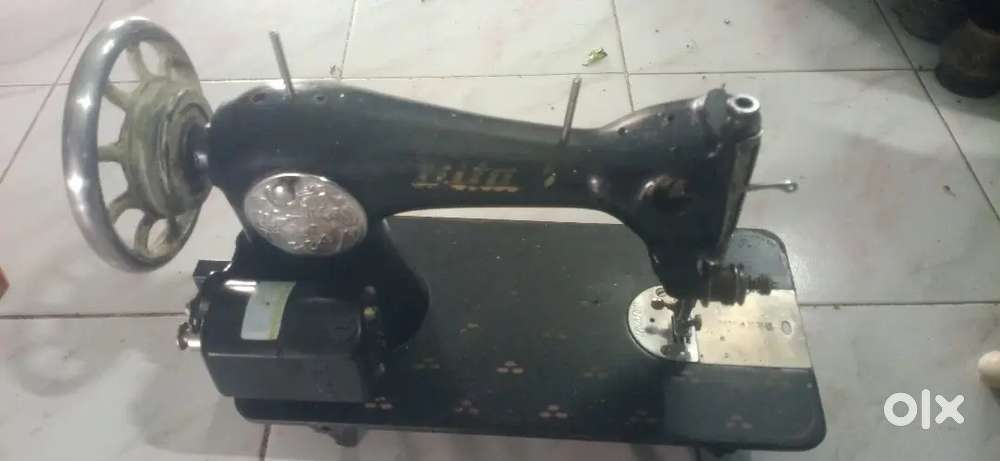 Sewing machine rita head only