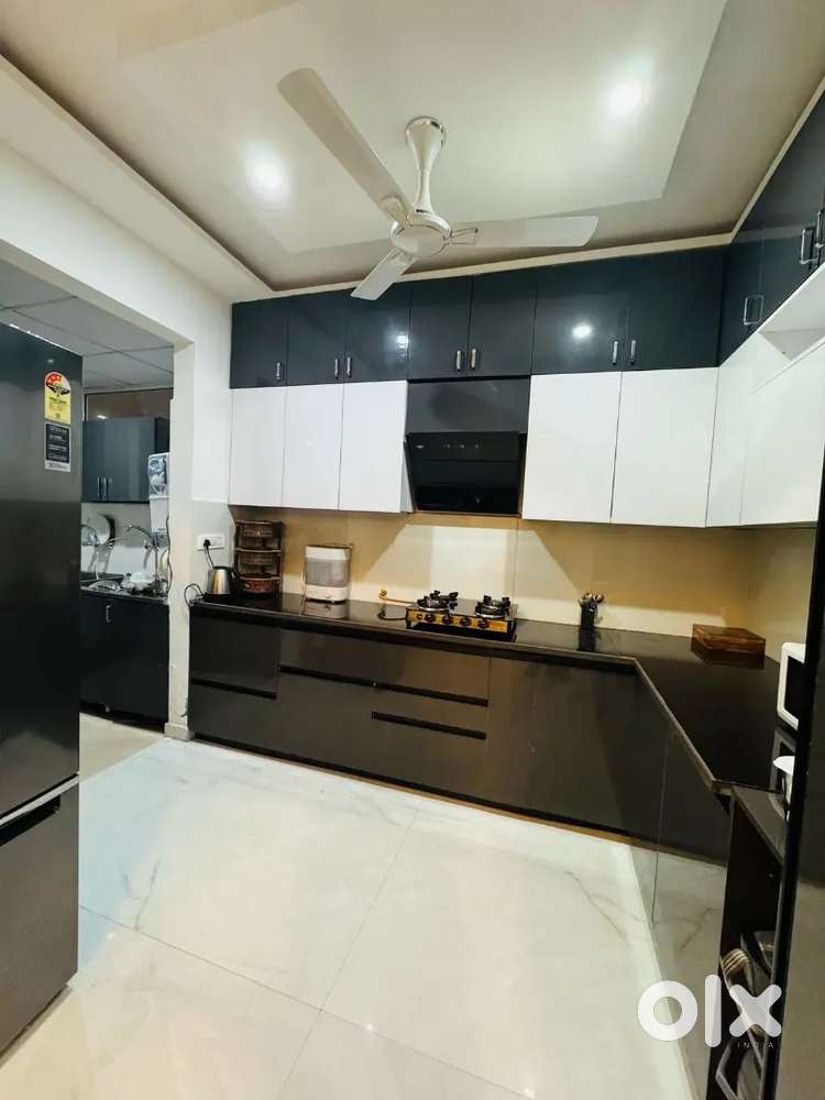 4BHK FLAT FOR RENT MEWS GATE
