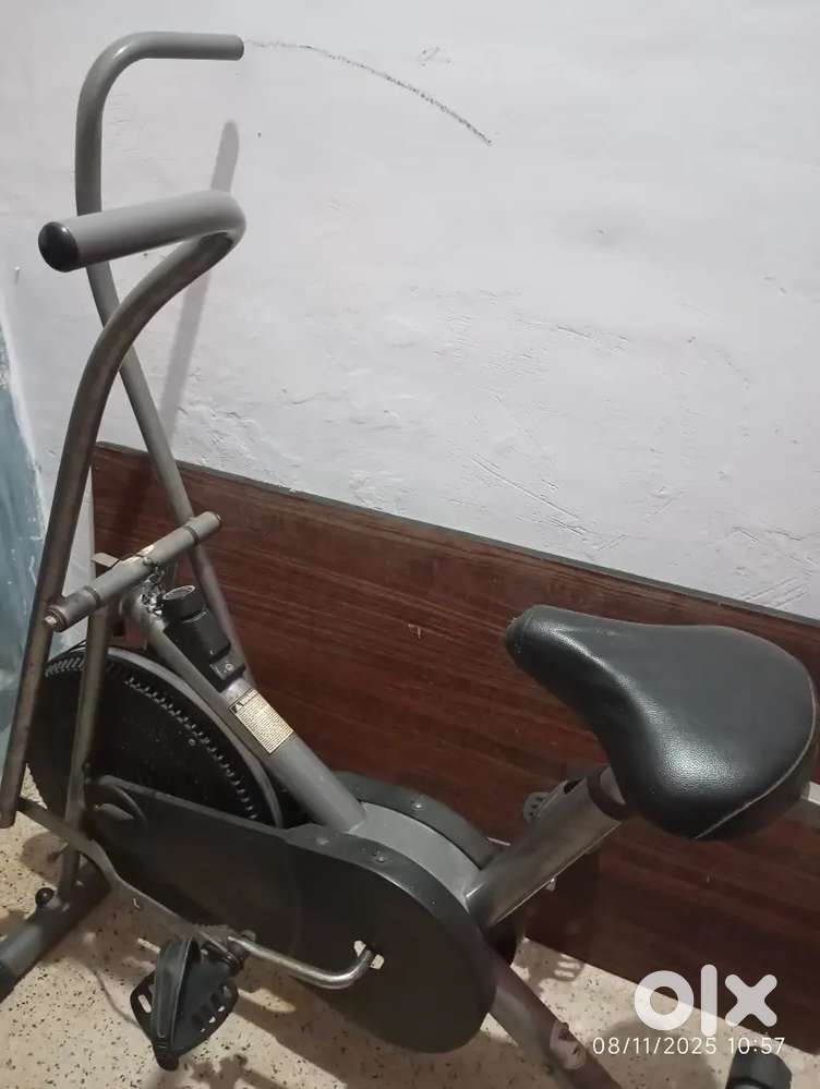 Airbike brand gym cycle