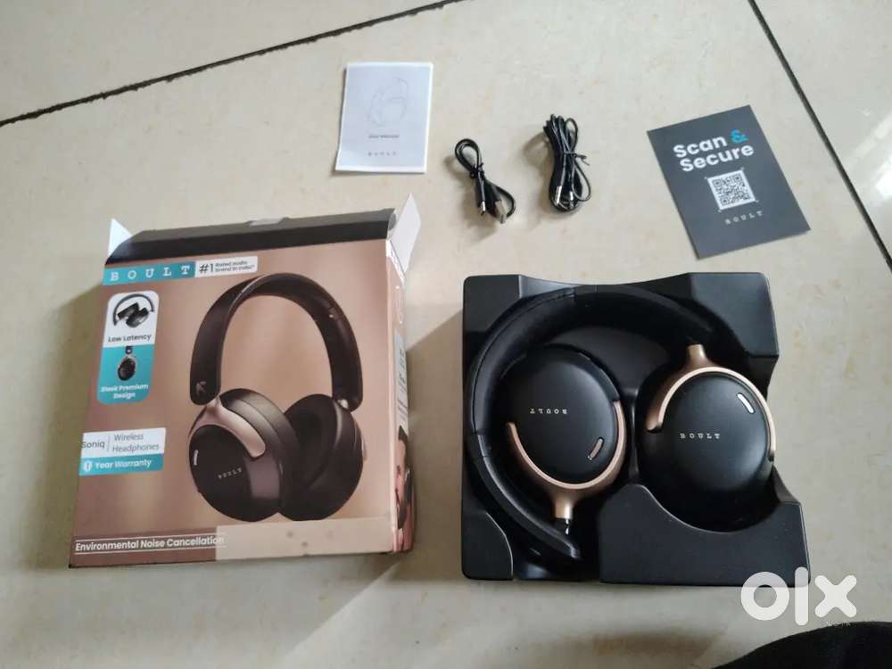 Go Boult Soniq wireless headphones