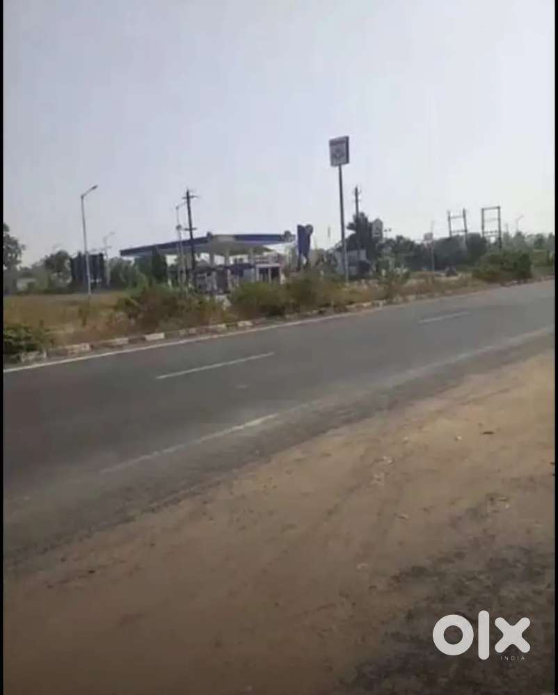 Main Road Plot for sell price ₹900 square feet size 1890 square feet