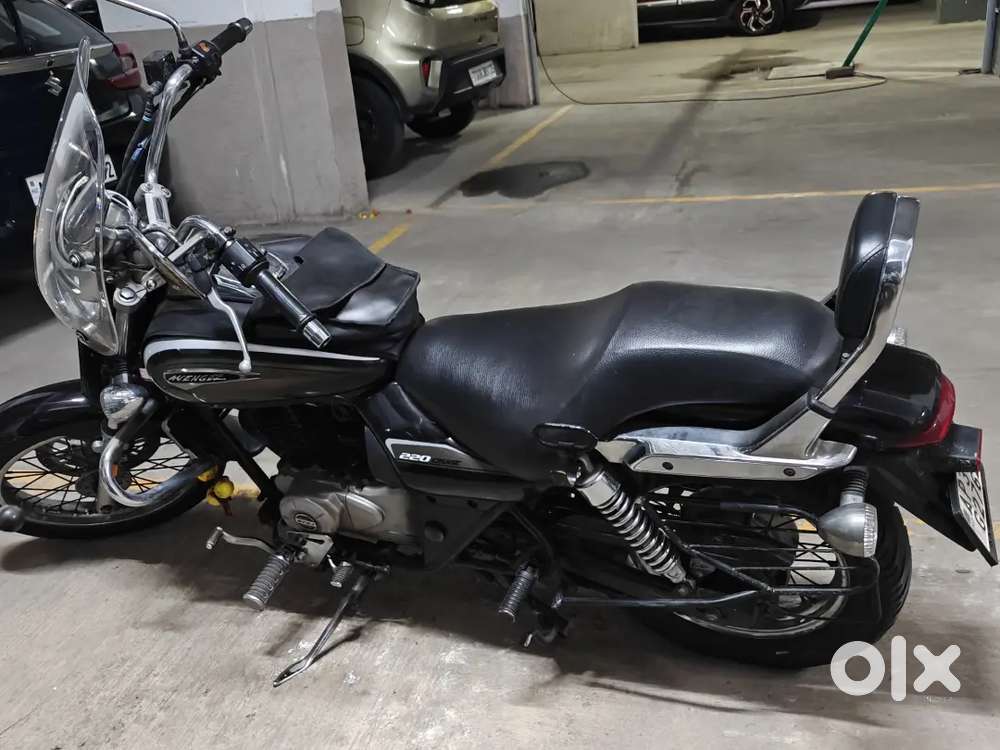 Bajaj Avenger 220 CC